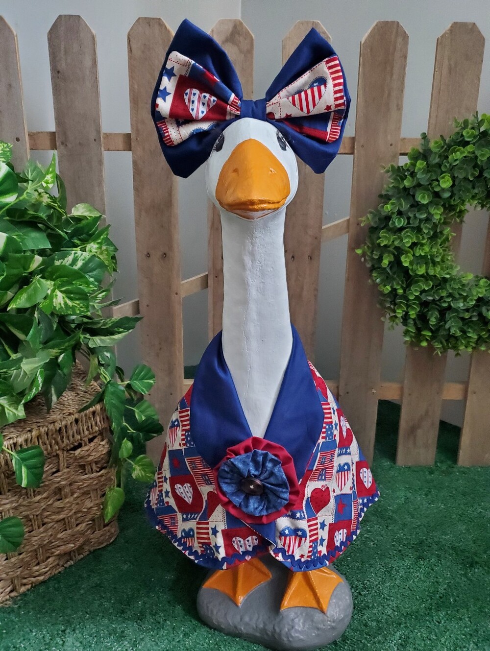 28"- 30" Porch Goose Outfit & Bow Set